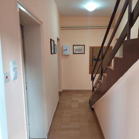 Hills Apartment Ni Rom bilde