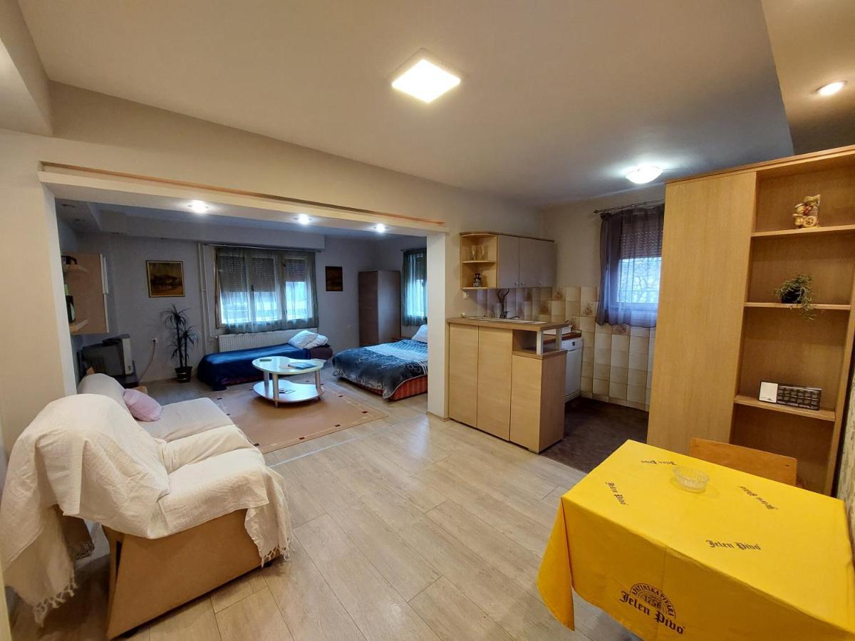Hills Apartment Ni Eksteriør bilde